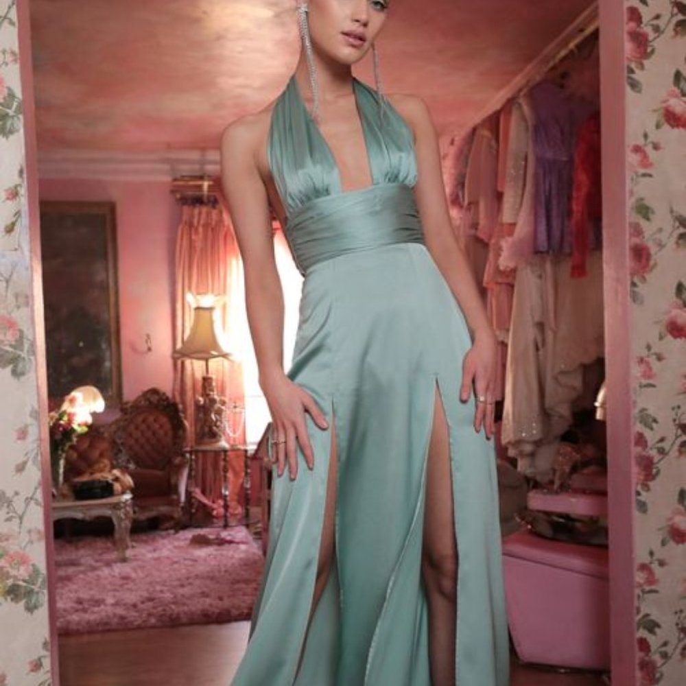 Lucy in the Sky Waverly Maxi Dress in Sage Green, Size S